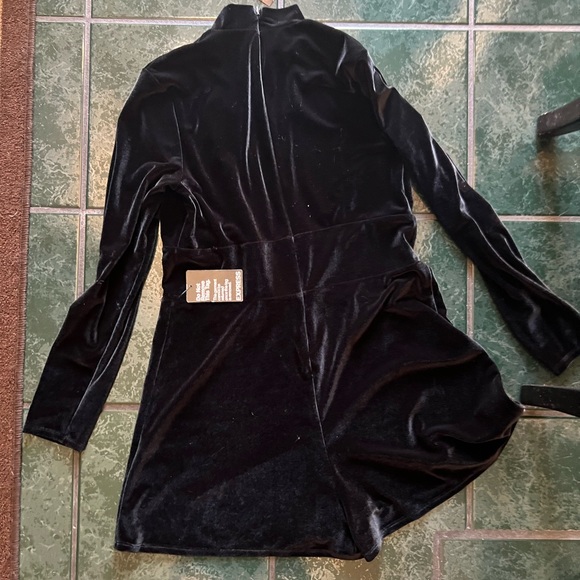 Express Romper - Picture 4 of 4